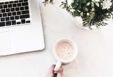 NBA焦点战：雄鹿vs猛龙巅峰对决，字母哥与西亚卡姆火花碰撞